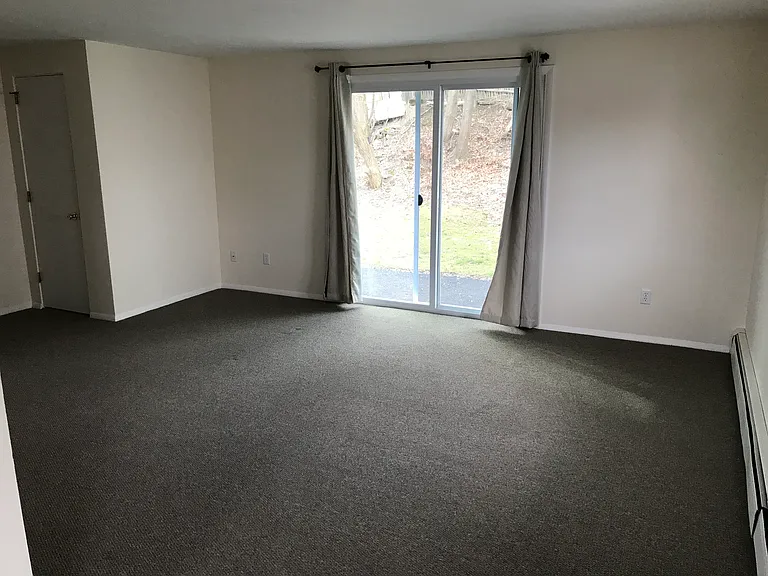 831 Squires Ave #B — Photo 7