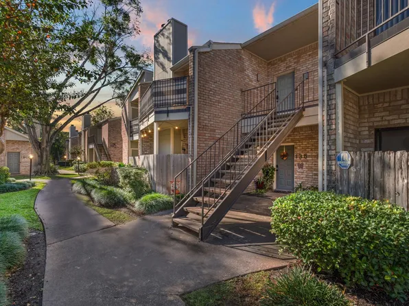 8100 Cambridge St APT 136, Houston, TX 77054
