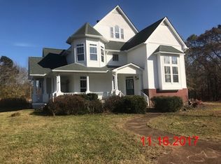 1350 Deanburg Rd, Pinson, TN 38340