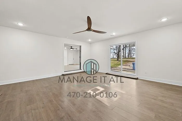 2762 Candler Rd — Photo 13