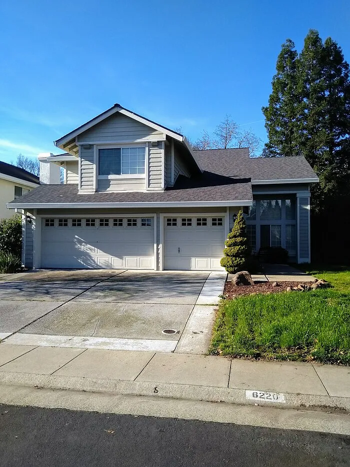 4 bed, 3.0 bath, 2509 sqft, $2,795 — Photo 1