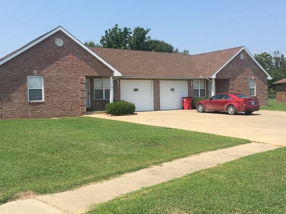 2nd image of 709 Great Falls Trl