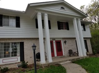 929 N 123rd St APT 2, Wauwatosa, WI 53226