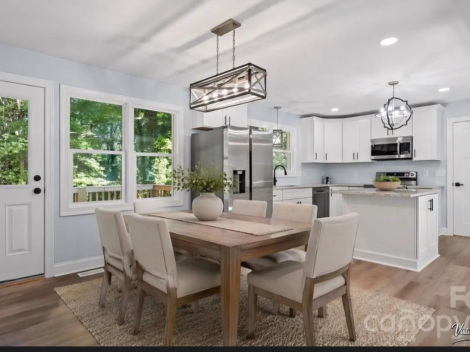 Entire Home 4 Beds 3 Baths in Stanley — Photo 4