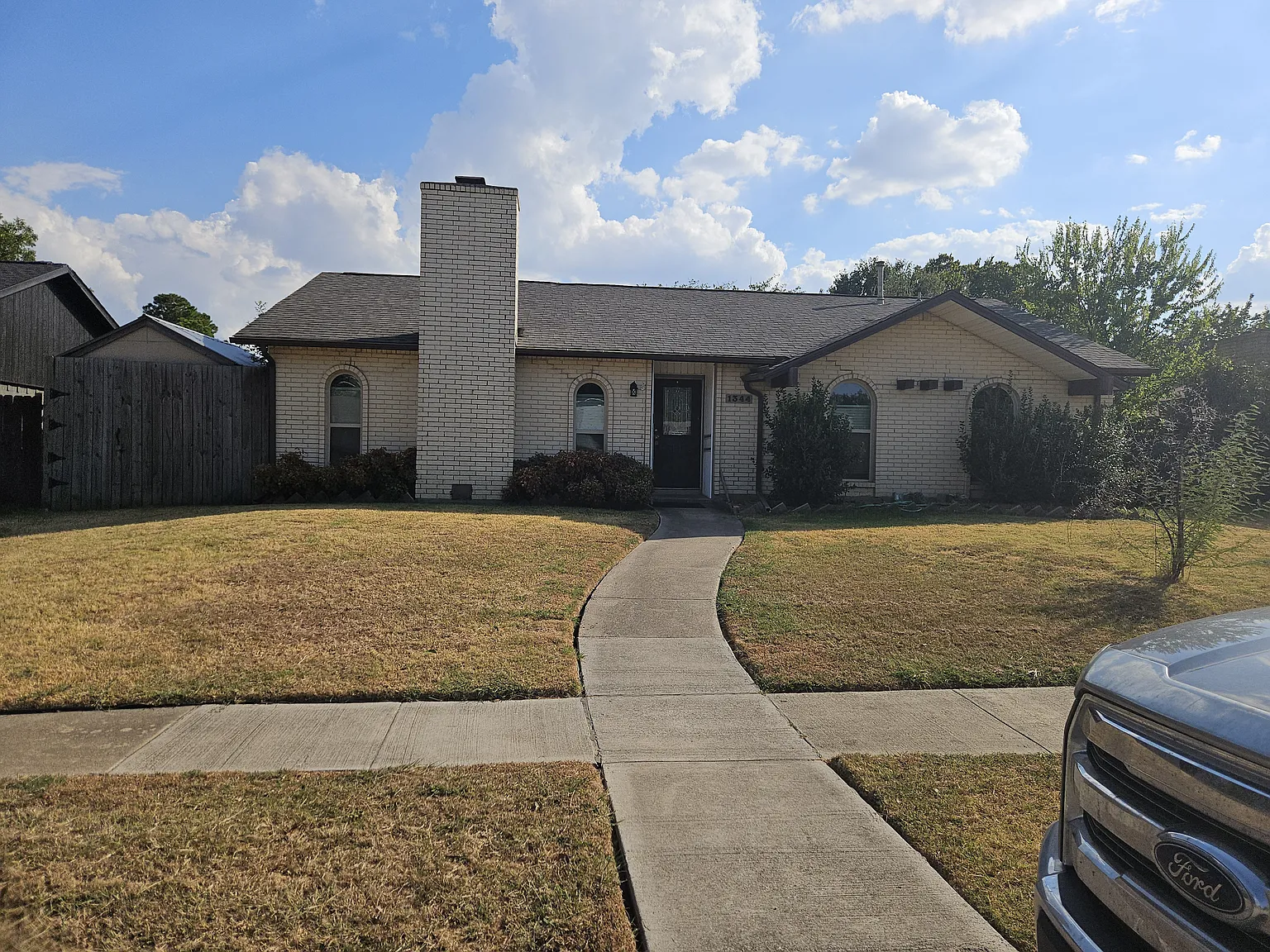 4 bed, 2125 sqft, $3,000 — Photo 1