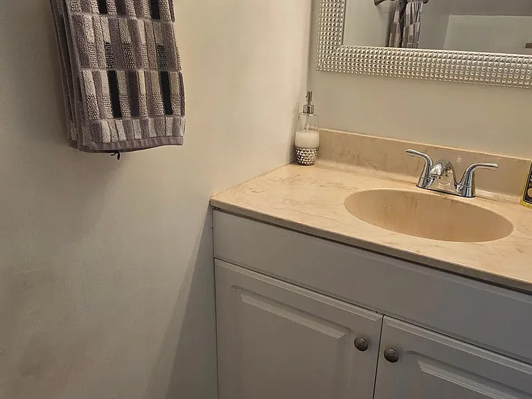 807 Watson Ave — Photo 12