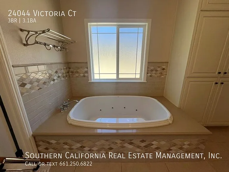 24044 Victoria Ct — Photo 13