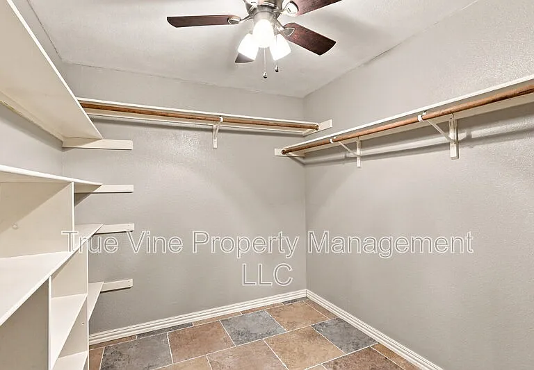 6317 Stable Farm — Photo 30