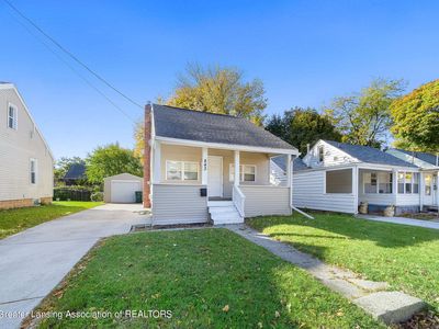 843 Comfort St, Lansing, MI, 48915
