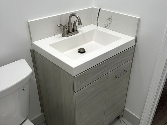 5th image of 2534 K Ave #1/2