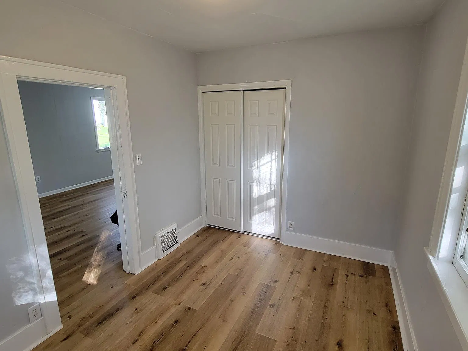 2 bed, 800 sqft, $1,700 — Photo 4