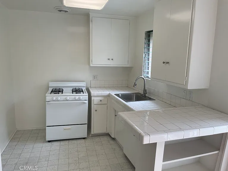 630 San Vicente Blvd #A — Photo 7