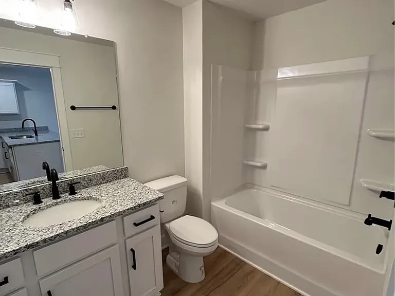 402 Portland Blvd #A — Photo 11