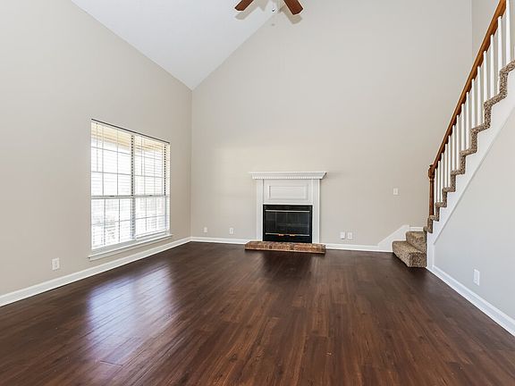 5th image of 103 Carolina Ct