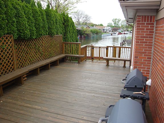 3rd image of 29459 N. Seaway Court