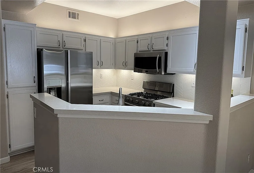 2 bed, 2.5 bath, 1183 sqft, $3,695 — Photo 4