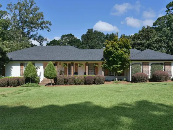 2513 W Doublegate Dr, Albany, GA 31721