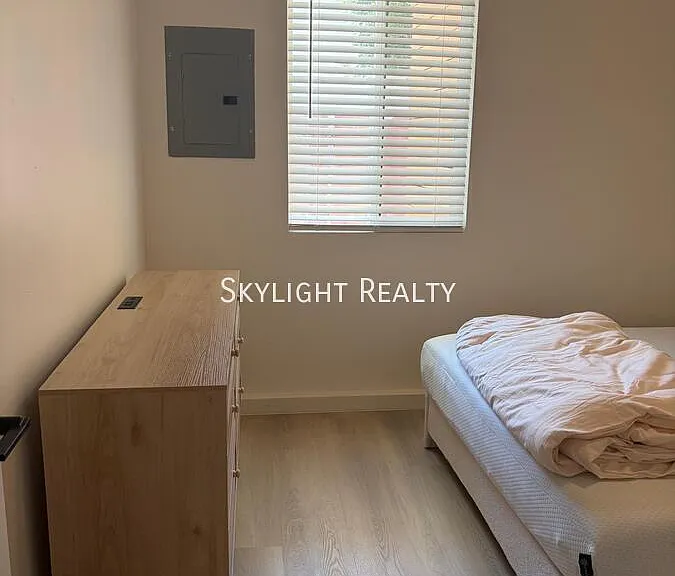 4018 Riviera Dr #1 — Photo 22
