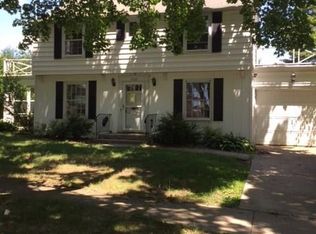1532 W Logan St, Freeport, IL 61032