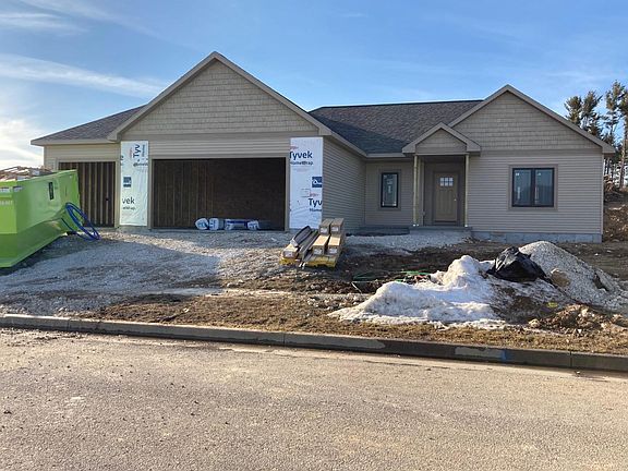 2nd image of 715 Evergreen Dr