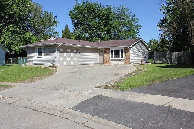 1st image of 1739 Lombard Ct