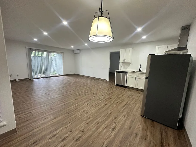 University Park Apartments near Cornell University — Photo 618