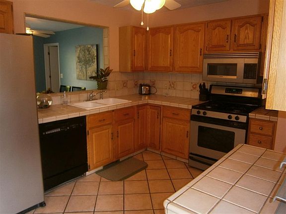 5th image of 414 Stone Quarry Dr