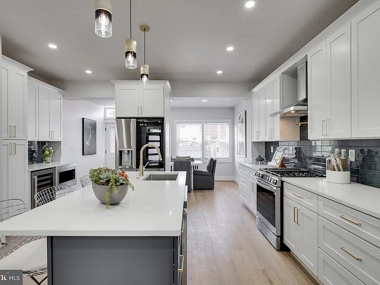 1323 Childress St NE — Photo 10