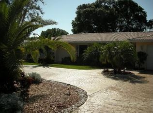 1310 Golf View Dr, Belleair, FL 33756