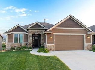 6101 SW 4th St, Topeka, KS 66615