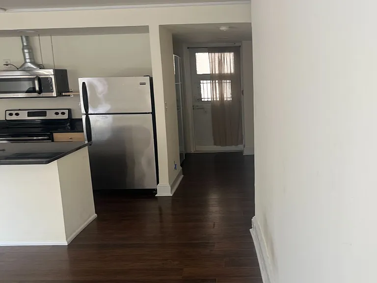319 S 16th St #3F — Photo 4