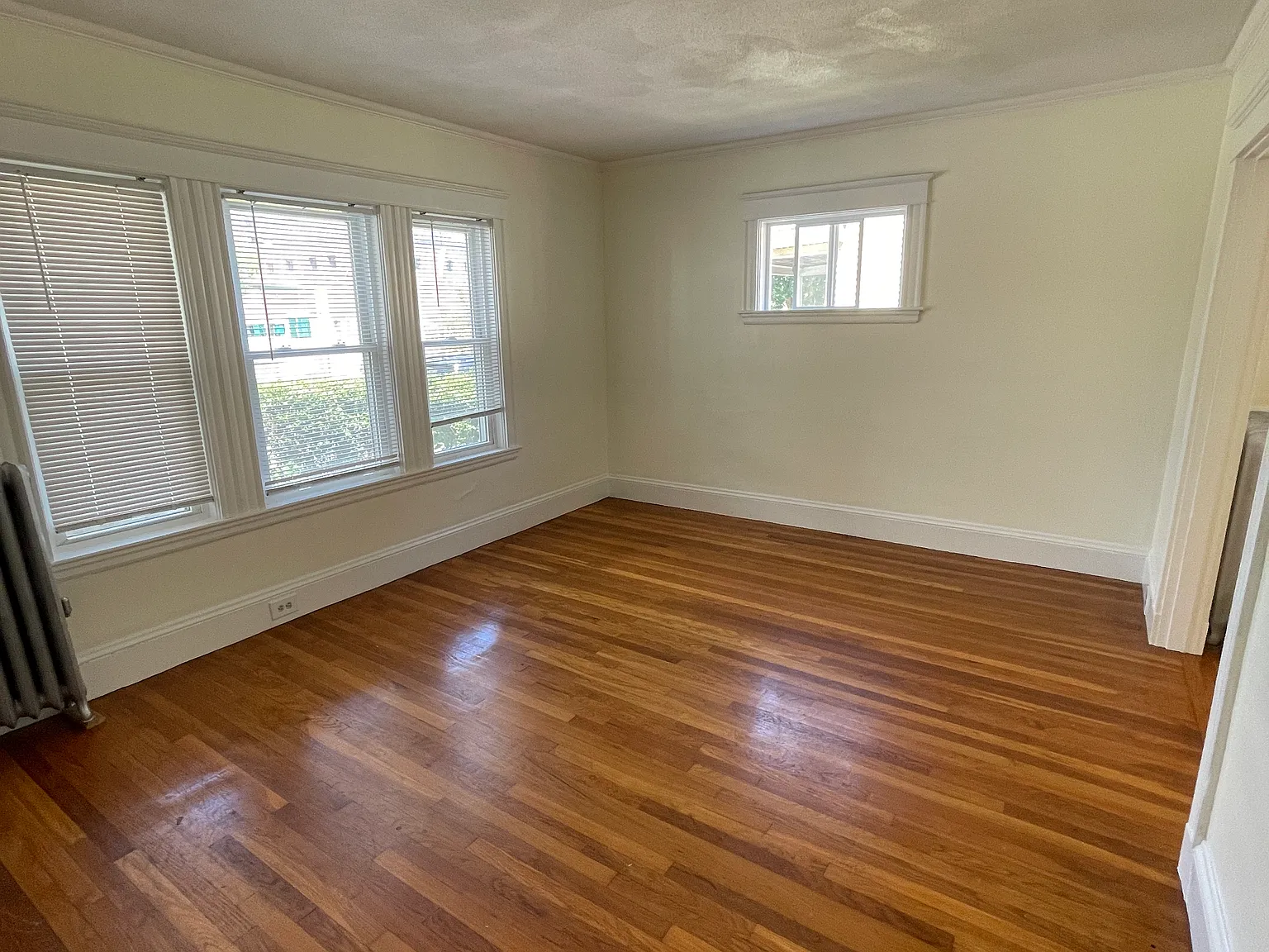 2 bed, 1100 sqft, $2,900 — Photo 3