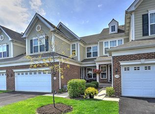 1148 Falcon Ridge Dr, Elgin, IL 60124