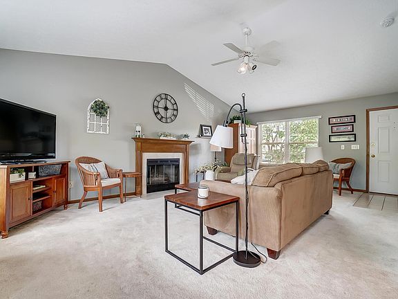 5th image of 3323 Darby Glen Blvd