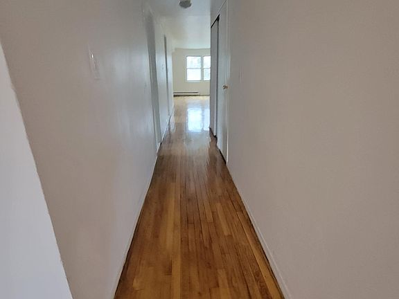 3rd image of 1625 Bell Blvd #9