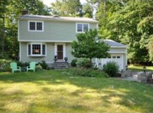6 Woodridge Rd, Durham, NH 03824