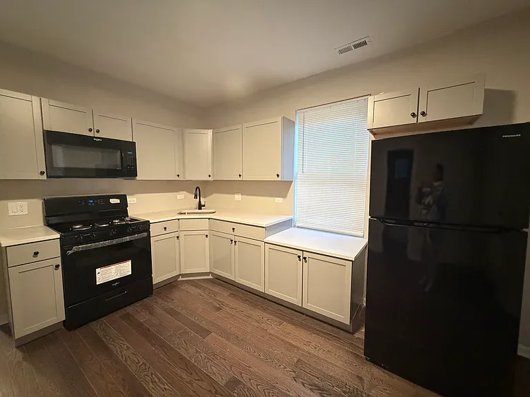 8744 S Saginaw Ave #1 — Photo 4