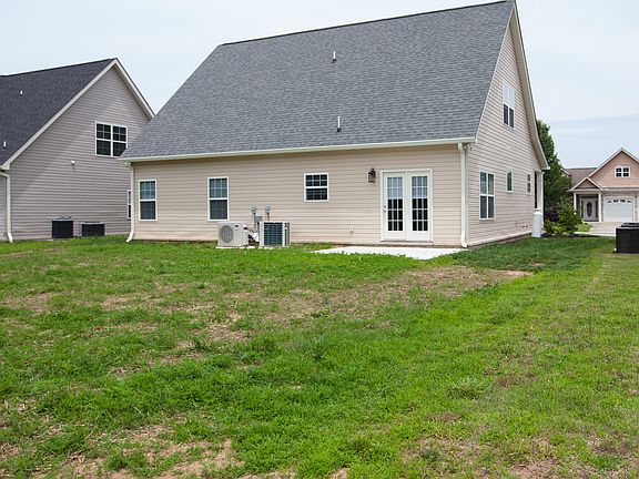 4th image of 2524 Waterhaven Dr