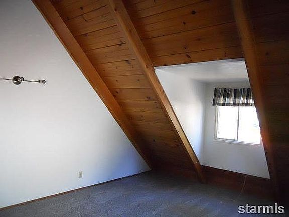 5th image of 3020 Berkeley Ave