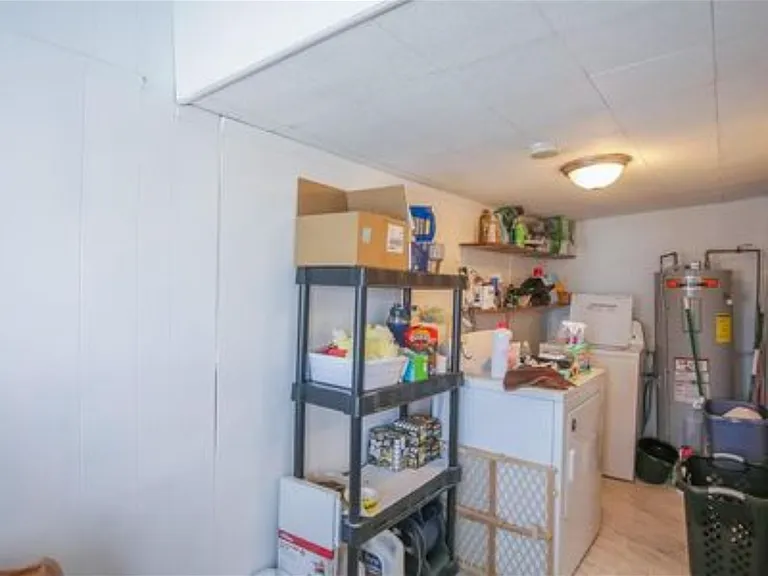 318 Lake St — Photo 2