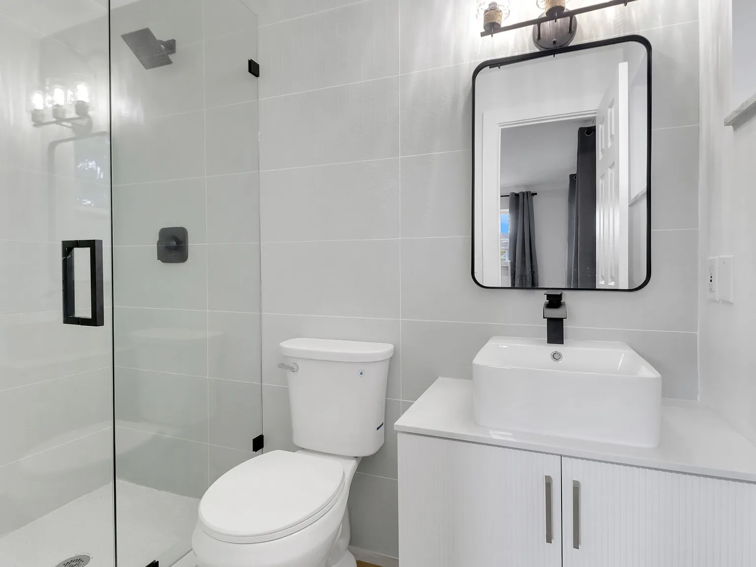 2 bed, 886 sqft, $2,500 — Photo 4