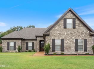 204 Cadet Dr, Senatobia, MS 38668