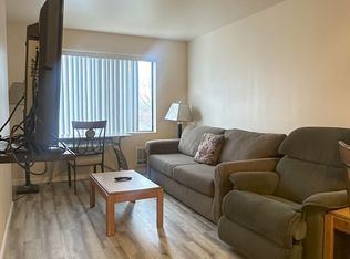 400 10th Ave APT 308, Seattle, WA 98122