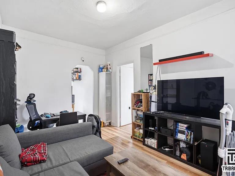 258 E 112th St #3C — Photo 5