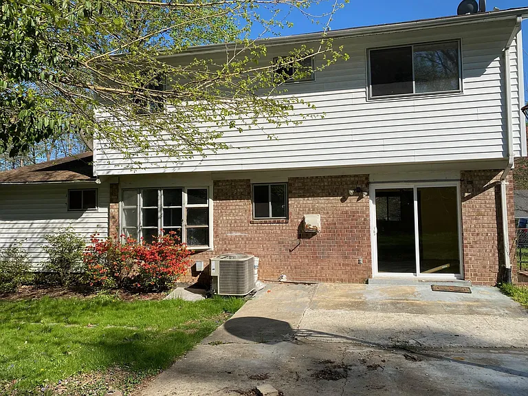 5506 Southampton Dr — Photo 35