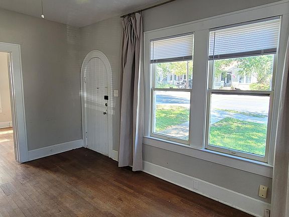 Overlooks a large front yard