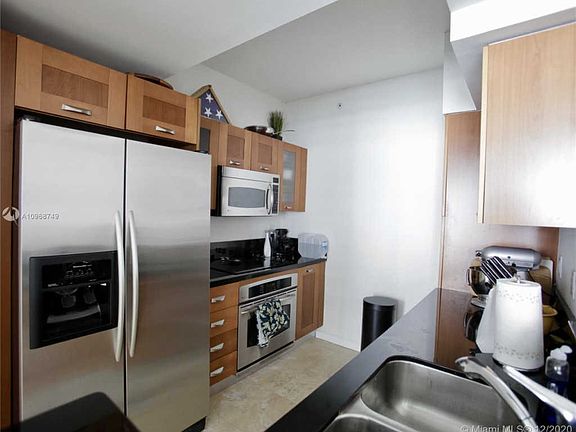 5th image of 186 SE 12th Ter APT 2107