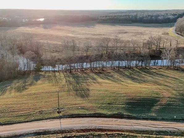 138 Waterway Dr, Bath Springs, TN 38311