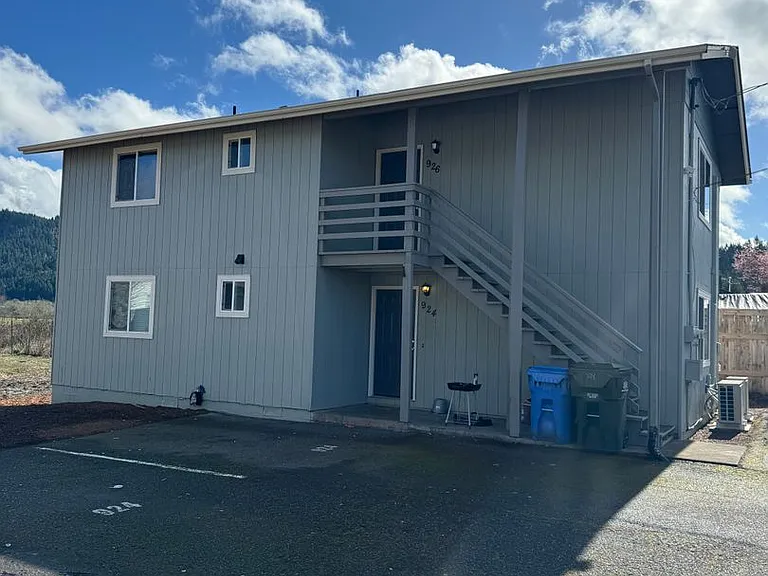 924 S Comstock Rd — Photo 1