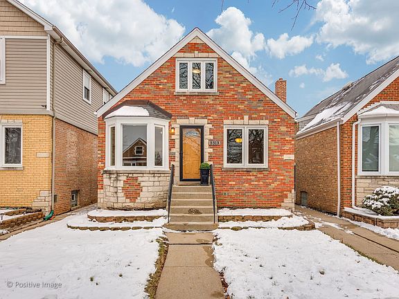 2nd image of 3313 N Nottingham Ave #1